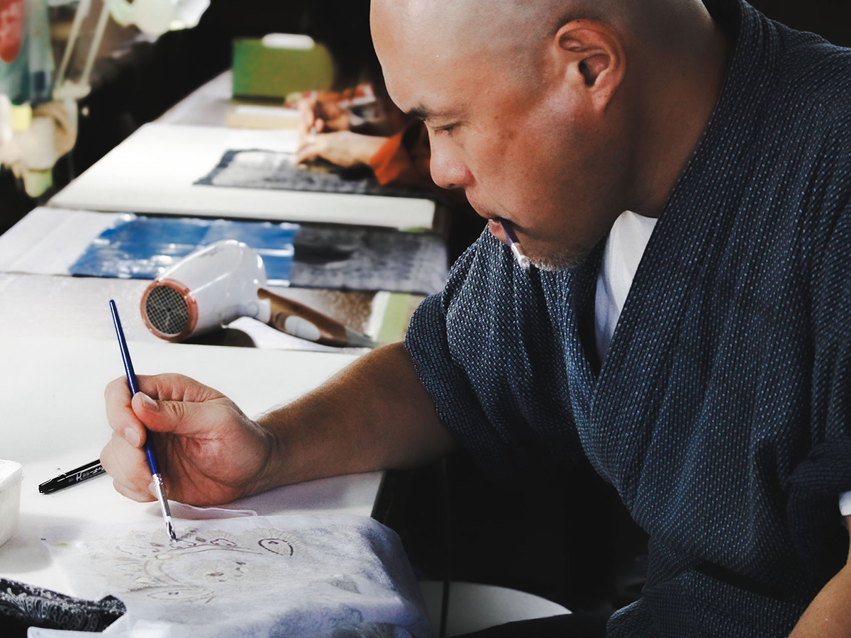 ブルーミング中西株式会社 ハンカチーフ